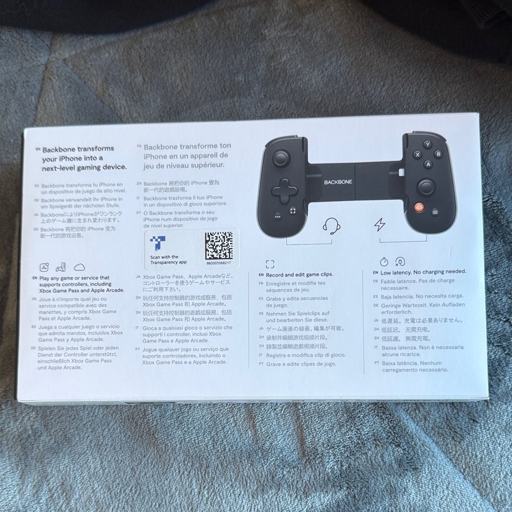Backbone One Mobile Gaming Controller - Black - Picture 2 of 4